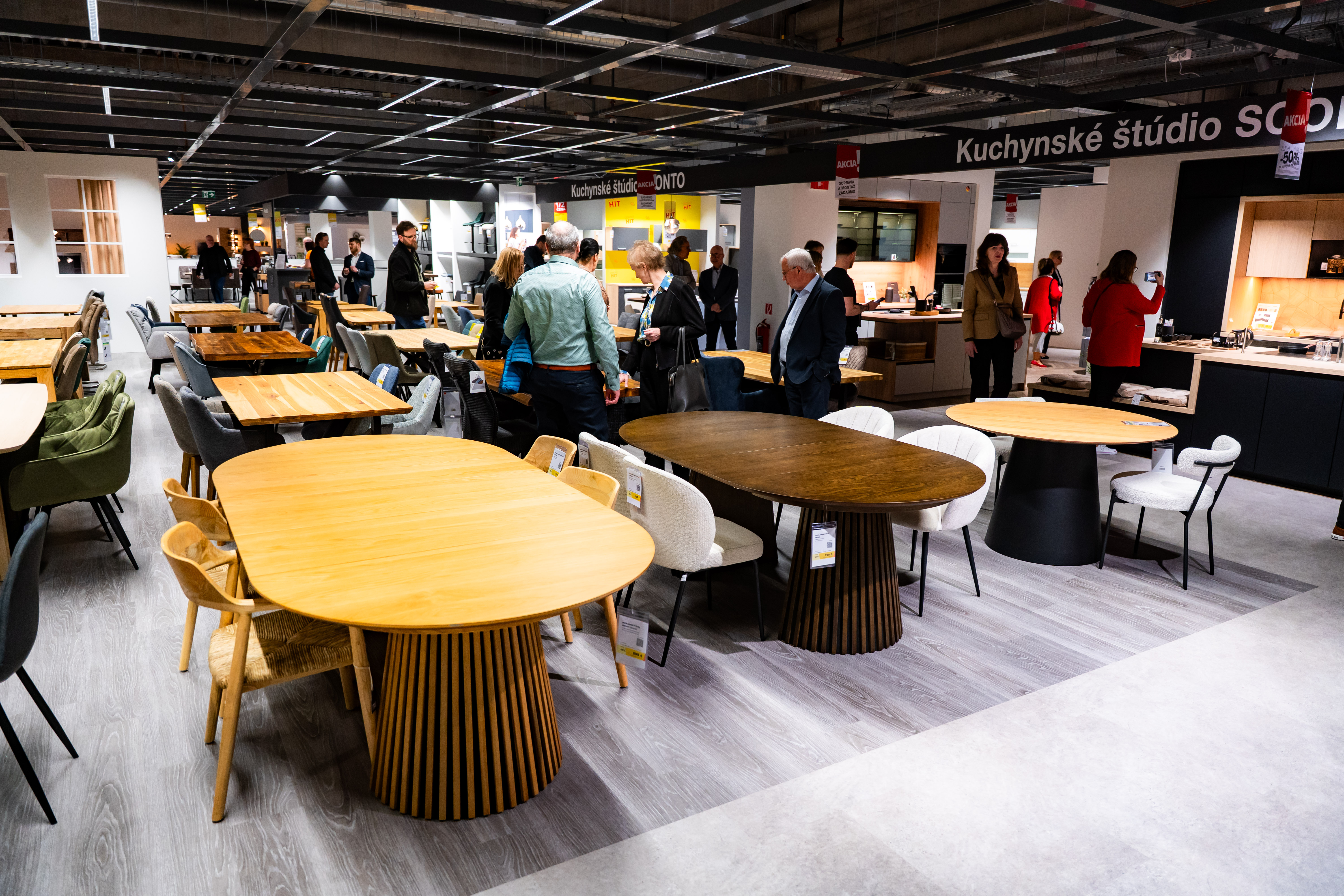 Pracovne stretnutie so zastupcami OC Sconto-1-23